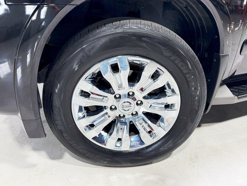 2015 Nissan Armada Platinum photo 2