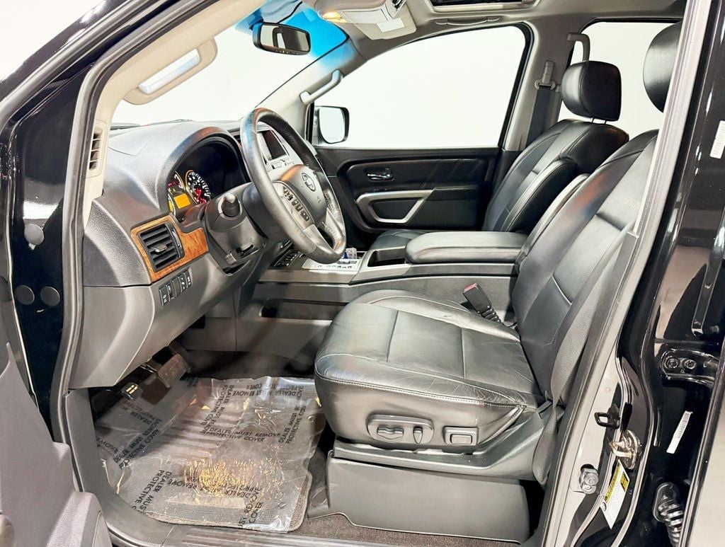 2015 Nissan Armada Platinum photo 23