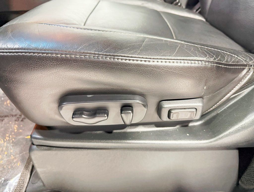 2015 Nissan Armada Platinum photo 26