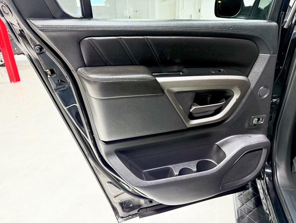 2015 Nissan Armada Platinum photo 37