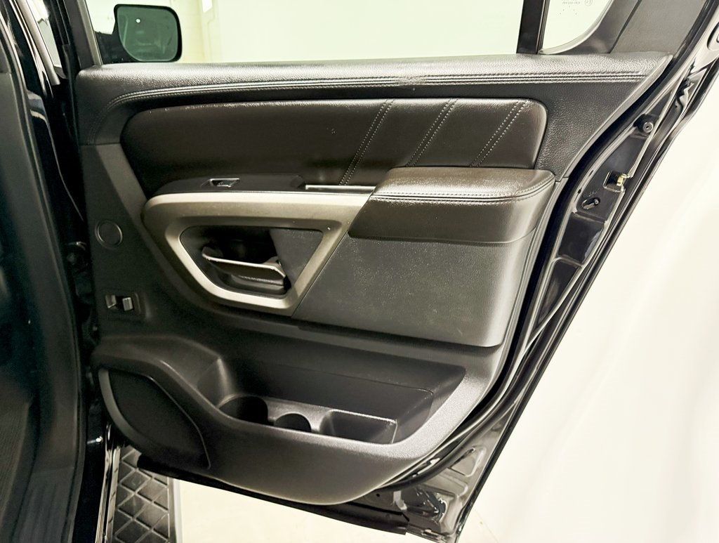2015 Nissan Armada Platinum photo 42