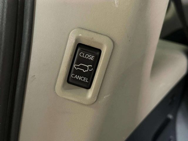 2015 Nissan Armada 4WD 4dr Platinum - 22979974 - 11