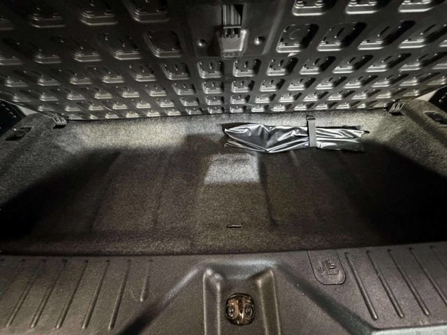 2015 Nissan Armada 4WD 4dr Platinum - 22979974 - 8