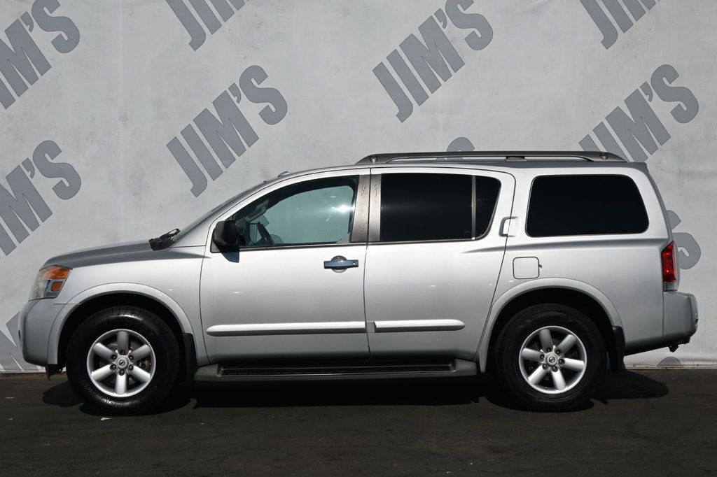 2015 Nissan Armada SV photo 3
