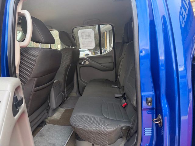 2015 Nissan Frontier 2WD Crew Cab SWB Automatic Desert Runner - 22975803 - 10