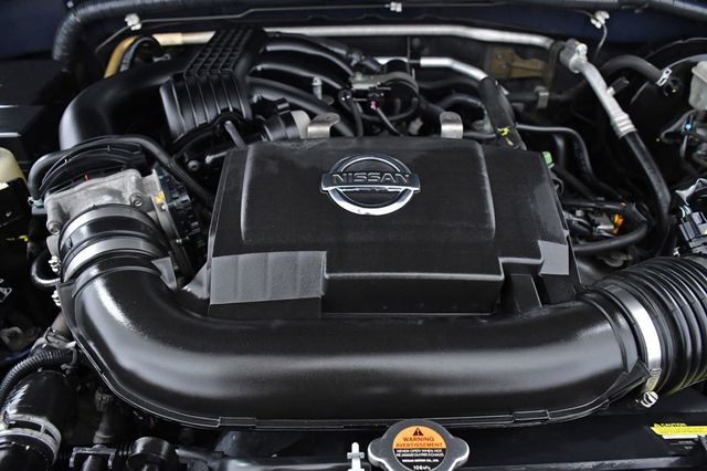 2015 Nissan Frontier 2WD Crew Cab SWB Automatic Desert Runner - 23011534 - 18