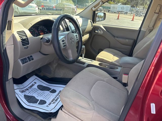 2015 Nissan Frontier 2WD Crew Cab SWB Automatic S - 22943776 - 10