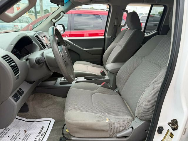 2015 Nissan Frontier 2WD Crew Cab SWB Automatic SV - 23053601 - 1