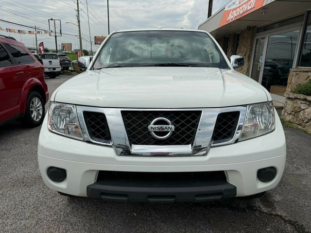 2015 Nissan Frontier 2WD Crew Cab SWB Automatic SV - 23053601 - 4