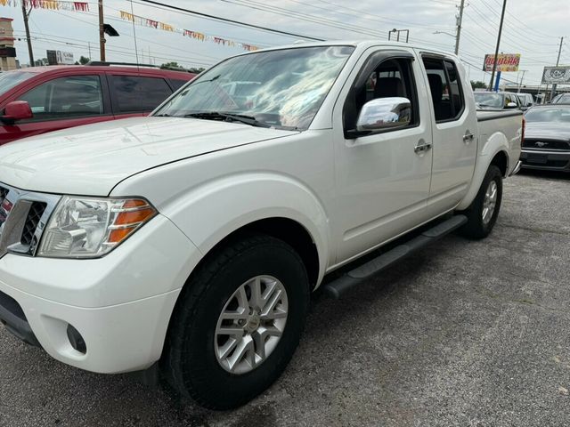 2015 Nissan Frontier 2WD Crew Cab SWB Automatic SV - 23053601 - 6