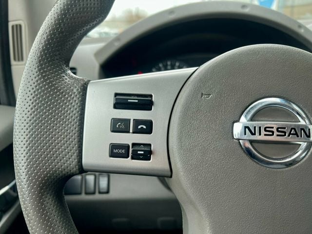 2015 Nissan Frontier 2WD King Cab I4 Automatic S - 22976920 - 14