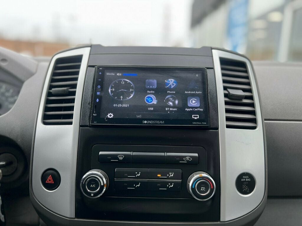 2015 Nissan Frontier 2WD King Cab I4 Automatic S - 22976920 - 18