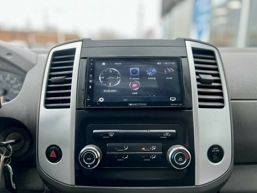 2015 Nissan Frontier 2WD King Cab I4 Automatic S - 22976920 - 19