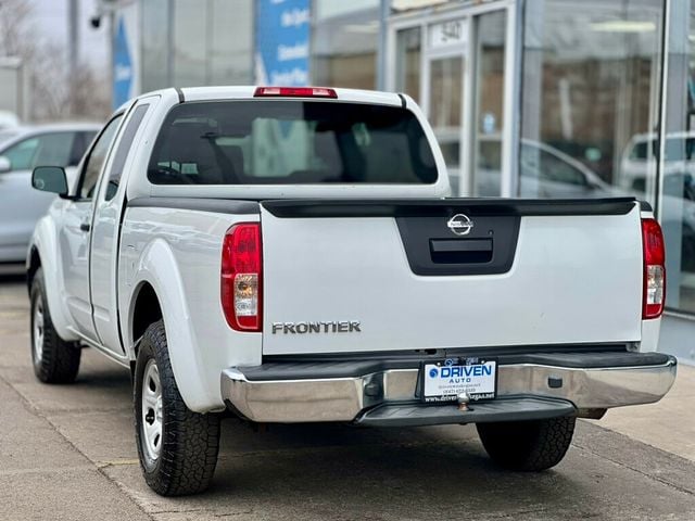 2015 Nissan Frontier 2WD King Cab I4 Automatic S - 22976920 - 27