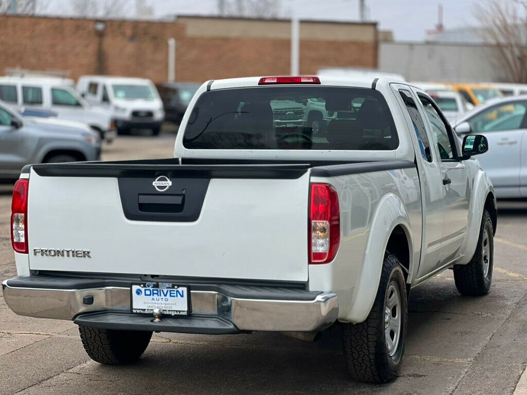 2015 Nissan Frontier 2WD King Cab I4 Automatic S - 22976920 - 4