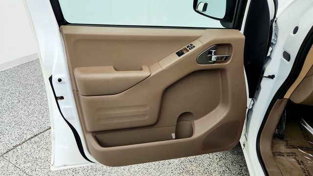 2015 Nissan Frontier 2WD King Cab I4 Automatic SV - 23004616 - 9