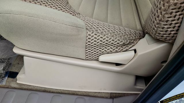 2015 Nissan Frontier 2WD King Cab I4 Automatic SV - 23004616 - 10