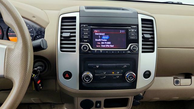 2015 Nissan Frontier 2WD King Cab I4 Automatic SV - 23004616 - 16