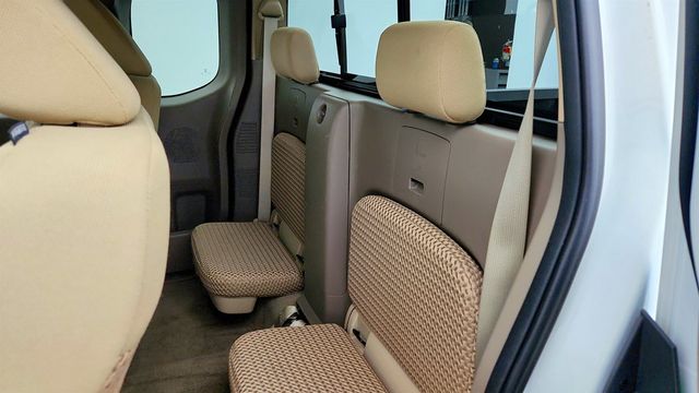 2015 Nissan Frontier 2WD King Cab I4 Automatic SV - 23004616 - 19