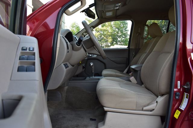 2015 Nissan Frontier 4WD Crew Cab SWB Automatic SV - 23033383 - 11