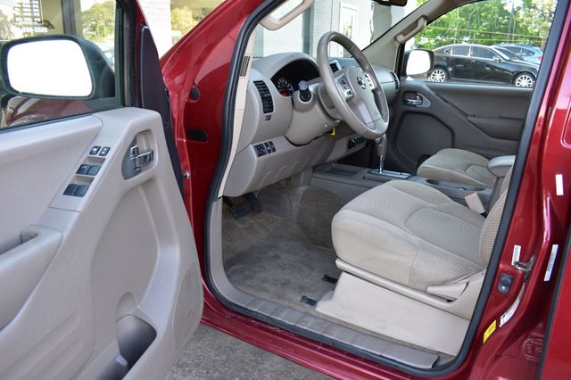 2015 Nissan Frontier 4WD Crew Cab SWB Automatic SV - 23033383 - 13