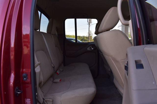 2015 Nissan Frontier 4WD Crew Cab SWB Automatic SV - 23033383 - 17