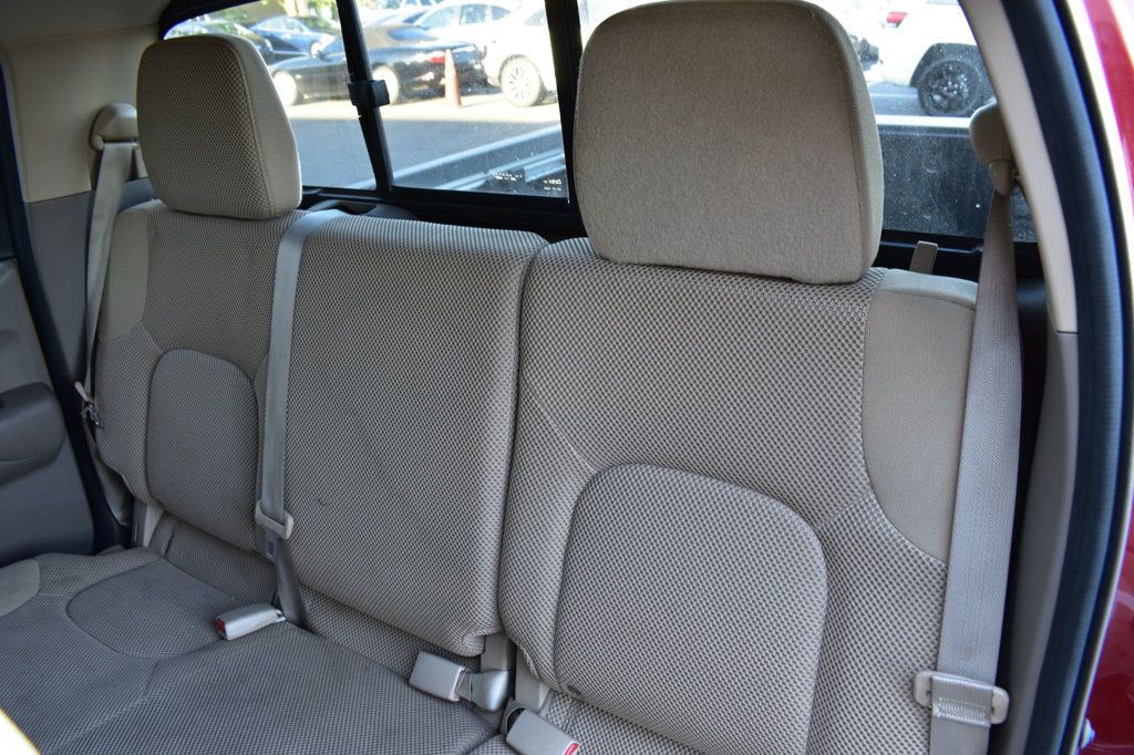2015 Nissan Frontier 4WD Crew Cab SWB Automatic SV - 23033383 - 21