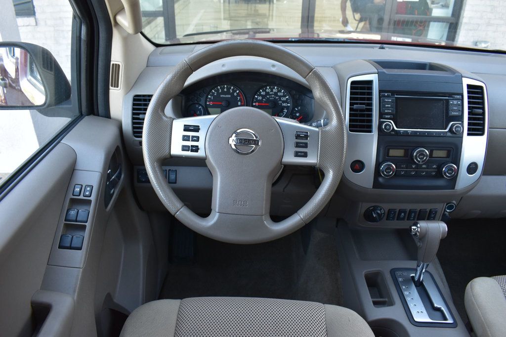 2015 Nissan Frontier 4WD Crew Cab SWB Automatic SV - 23033383 - 23