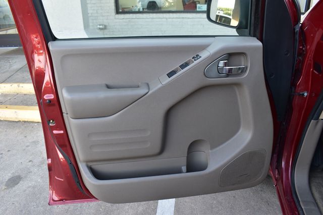 2015 Nissan Frontier 4WD Crew Cab SWB Automatic SV - 23033383 - 38
