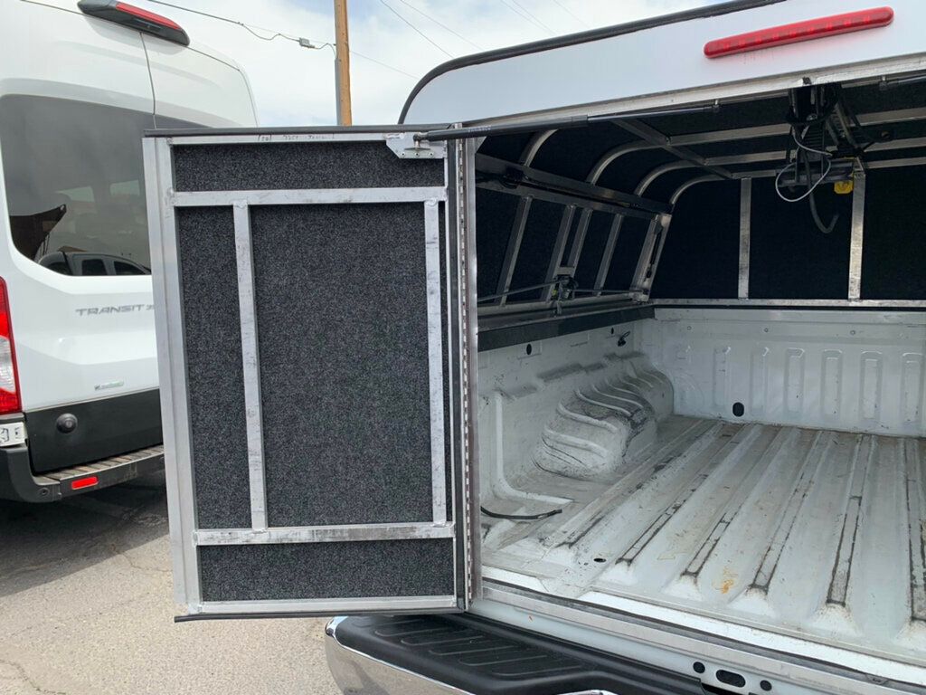 2015 Nissan Frontier 4WD King Cab Automatic SV - 23018233 - 10