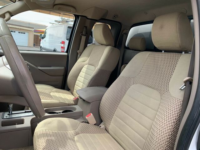 2015 Nissan Frontier 4WD King Cab Automatic SV - 23018233 - 31