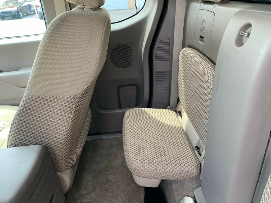 2015 Nissan Frontier 4WD King Cab Automatic SV - 23018233 - 37