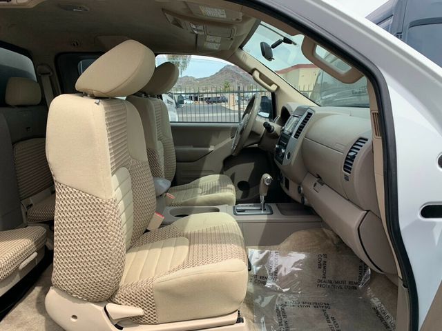 2015 Nissan Frontier 4WD King Cab Automatic SV - 23018233 - 43