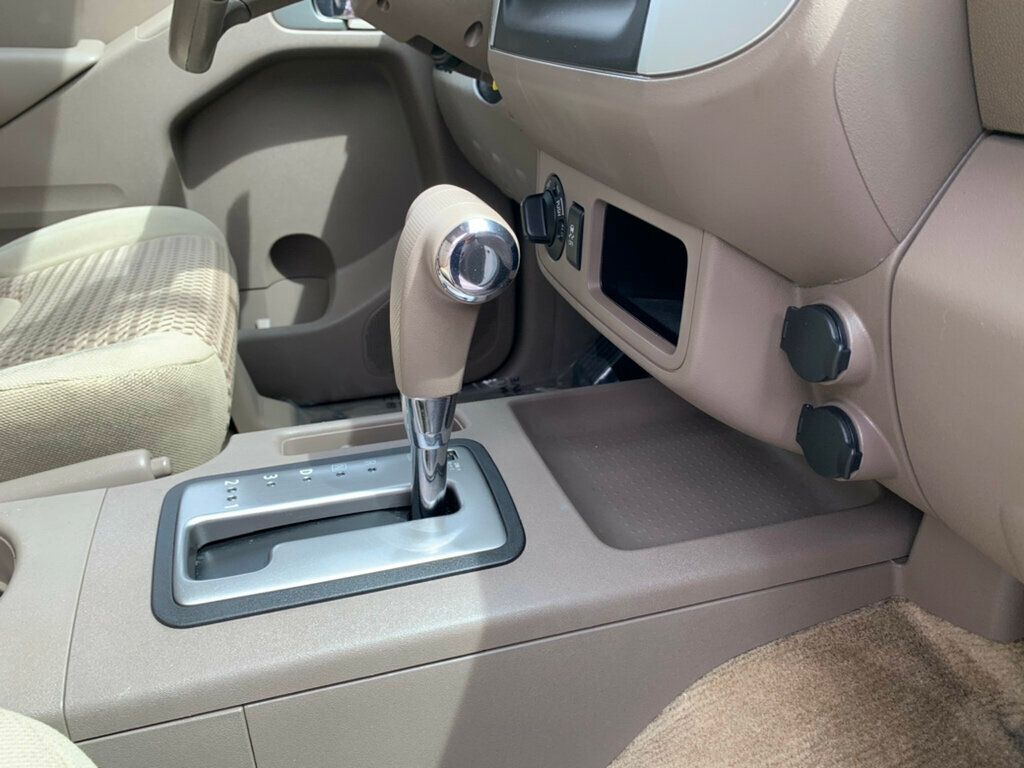 2015 Nissan Frontier 4WD King Cab Automatic SV - 23018233 - 48