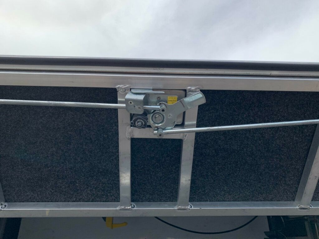 2015 Nissan Frontier 4WD King Cab Automatic SV - 23018233 - 7