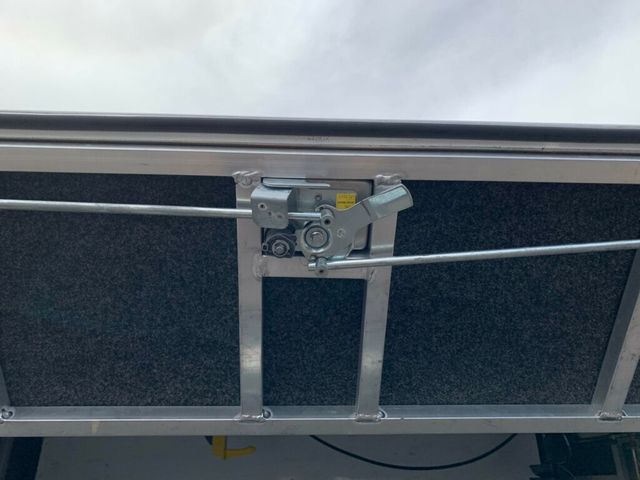 2015 Nissan Frontier 4WD King Cab Automatic SV - 23018233 - 7