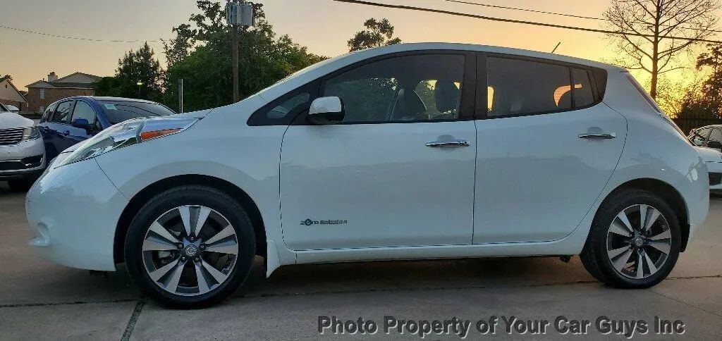 2015 Nissan Leaf  - 23091484 - 18
