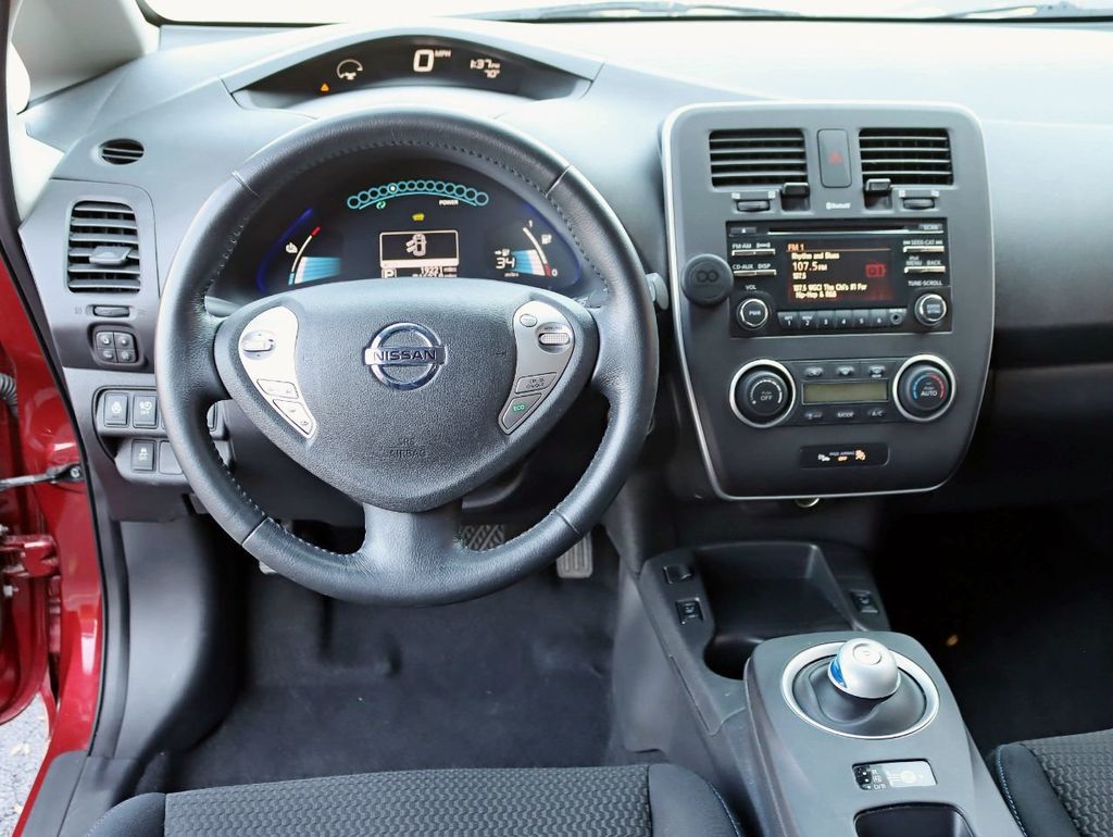 2015 Nissan Leaf 4dr Hatchback S - 22134348 - 10