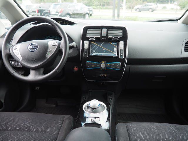 2015 Nissan Leaf 4dr Hatchback SV - 18528907 - 9