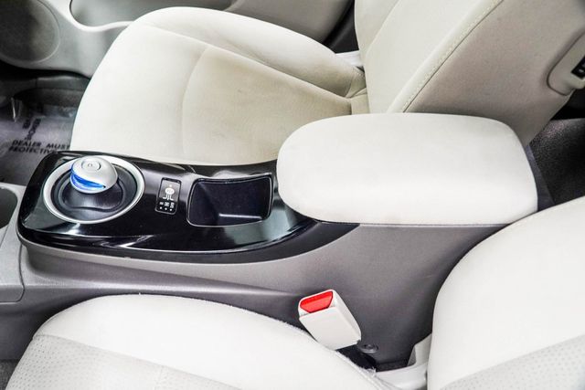 2015 Nissan Leaf 4dr Hatchback SV - 22927610 - 16