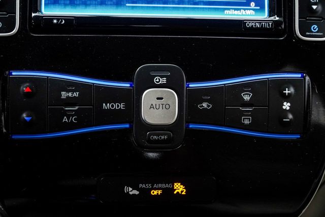 2015 Nissan Leaf 4dr Hatchback SV - 22927610 - 19