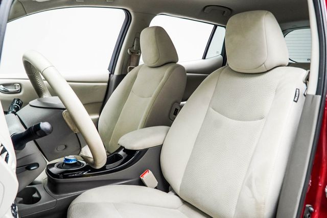 2015 Nissan Leaf 4dr Hatchback SV - 22927610 - 33