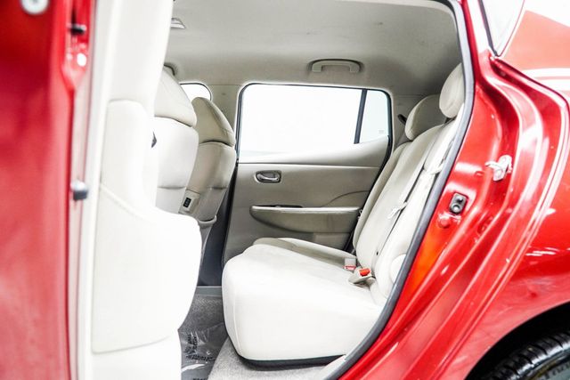 2015 Nissan Leaf 4dr Hatchback SV - 22927610 - 35