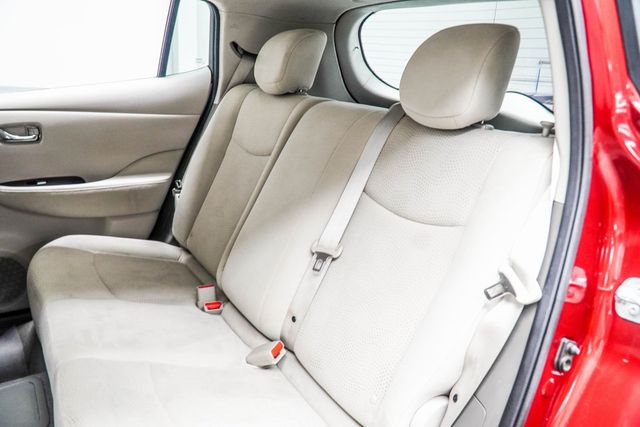 2015 Nissan Leaf 4dr Hatchback SV - 22927610 - 37