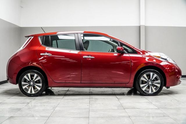2015 Nissan Leaf 4dr Hatchback SV - 22927610 - 5