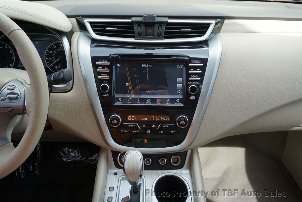 2015 Nissan Murano Platinum photo 18