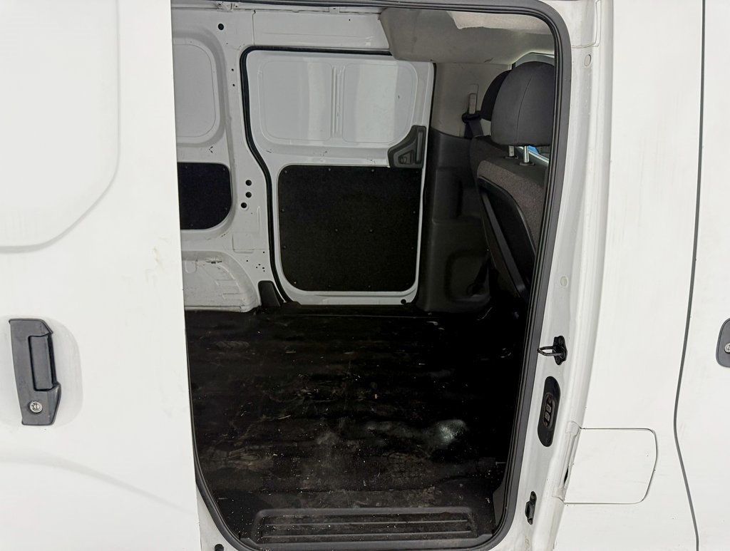 2015 Nissan NV200 I4 S - 22840126 - 25