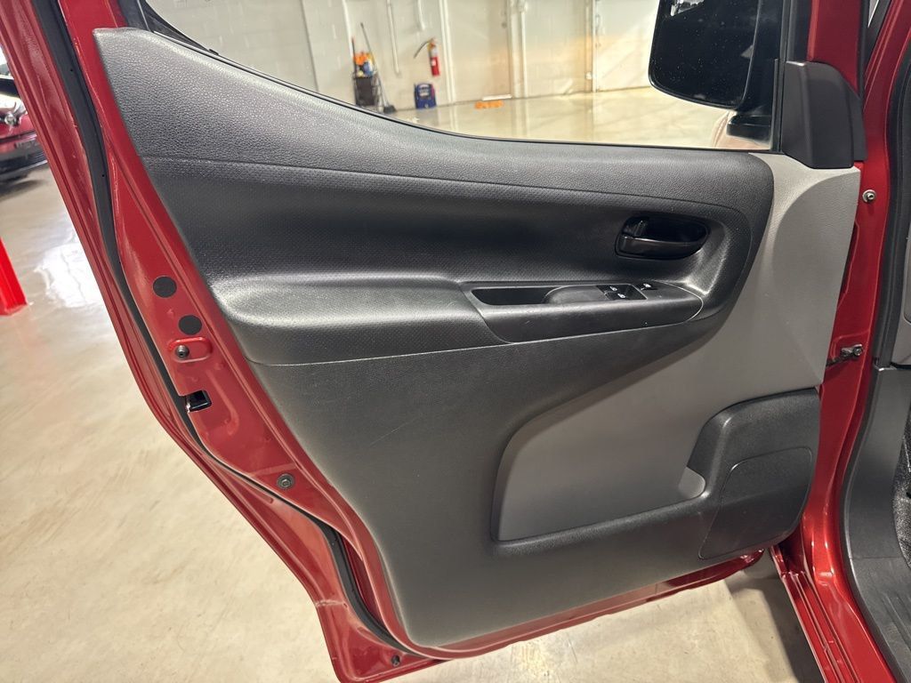 2015 Nissan NV200 I4 S - 22990939 - 20