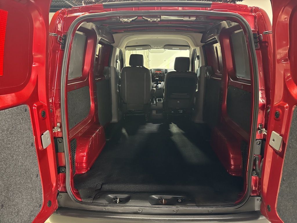 2015 Nissan NV200 I4 S - 22990939 - 25