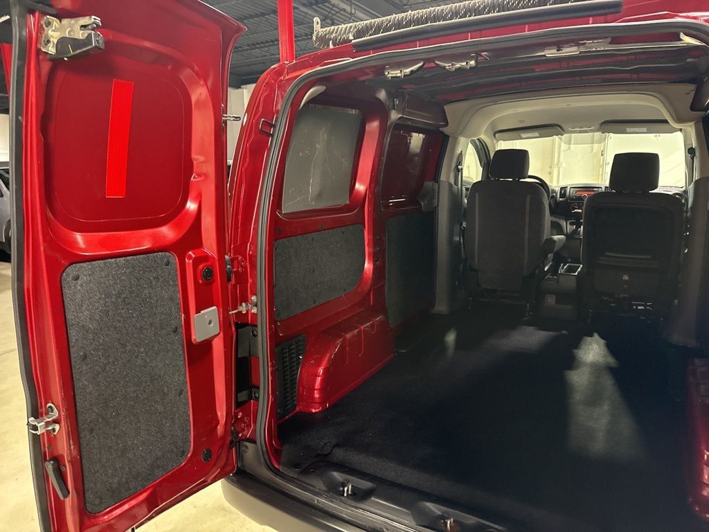 2015 Nissan NV200 I4 S - 22990939 - 27